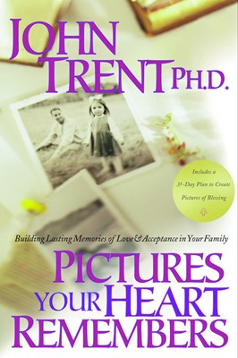 Pictures Your Heart Remembers (Paperback)