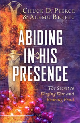 Abiding In His Presence (Paperback)