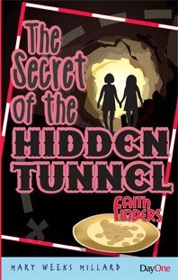 The Secret of the Hidden Tunnel (Paperback)