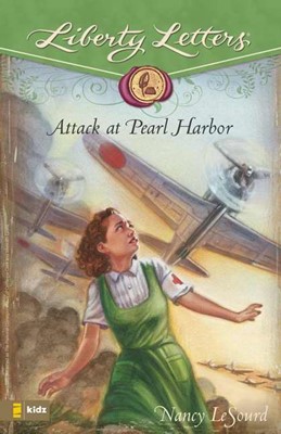 Attack At Pearl Harbor (Paperback)
